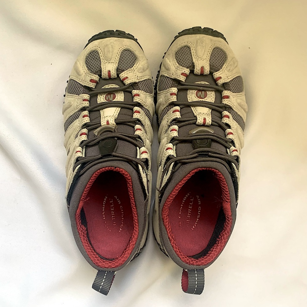 Merrell Chameleon Stretch Performance Hiking Shoes Womens (size 7.5 / 38)